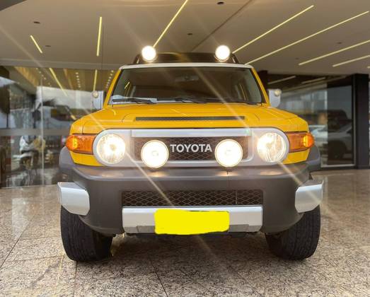 TOYOTA FJ CRUISER 4.0 4X4 V6 24V GASOLINA 4P AUTOMÁTICO
