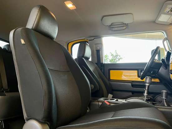 TOYOTA-FJ CRUISER-2010