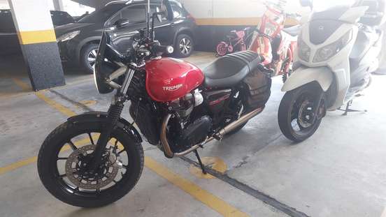TRIUMPH-STREET TWIN-2020