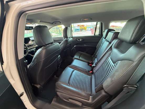 JEEP-COMMANDER-1.3 T270 TURBO FLEX LIMITED AT6 JEEP-COMMANDER-2023
