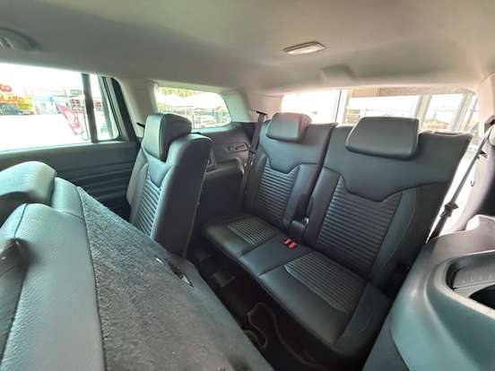 JEEP-COMMANDER-1.3 T270 TURBO FLEX LIMITED AT6 JEEP-COMMANDER-2023