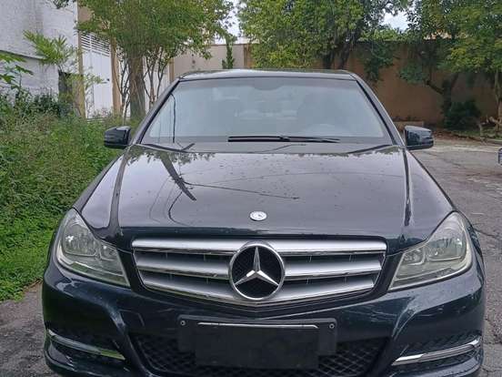 MERCEDES-BENZ-C 180-1.8 CGI CLASSIC 16V GASOLINA 4P AUTOMÁTICO MERCEDES-BENZ-C 180-2011