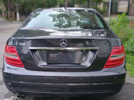 MERCEDES-BENZ-C 180-1.8 CGI CLASSIC 16V GASOLINA 4P AUTOMÁTICO MERCEDES-BENZ-C 180-2011