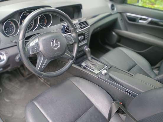 MERCEDES-BENZ-C 180-2011