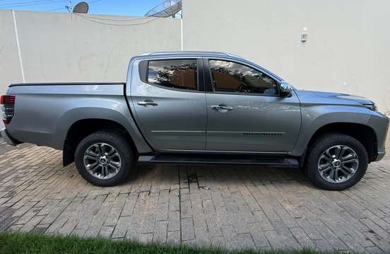 MITSUBISHI-L200 TRITON-2021