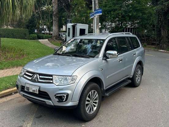 MITSUBISHI-PAJERO-3.2 HPE 4X4 7 LUGARES 16V TURBO INTERCOOLER DIESEL 4P AUTOMÁTICO MITSUBISHI-PAJERO-2017