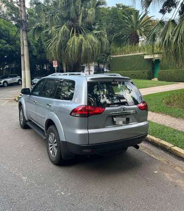 MITSUBISHI-PAJERO-2017