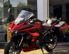 SUZUKI GSX-S1000GT ABS SUZUKI GSX-S1000GT ABS
