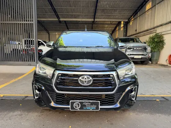 TOYOTA HILUX 2.8 SRX 4X4 CD 16V DIESEL 4P AUTOMÁTICO