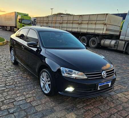 VOLKSWAGEN-JETTA-2015