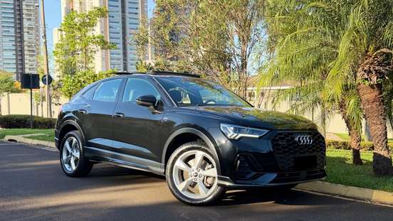 AUDI-Q3-2022