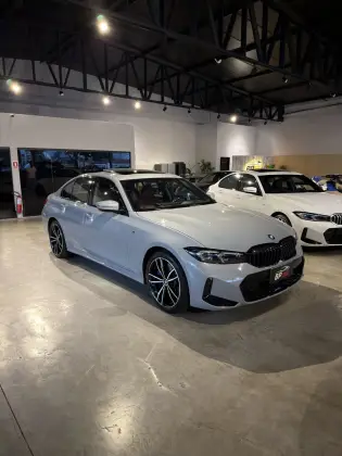 BMW 330e 2.0 16V TURBO HÍBRIDO M SPORT AUTOMÁTICO BMW 330e 2.0 16V TURBO HÍBRIDO M SPORT AUTOMÁTICO