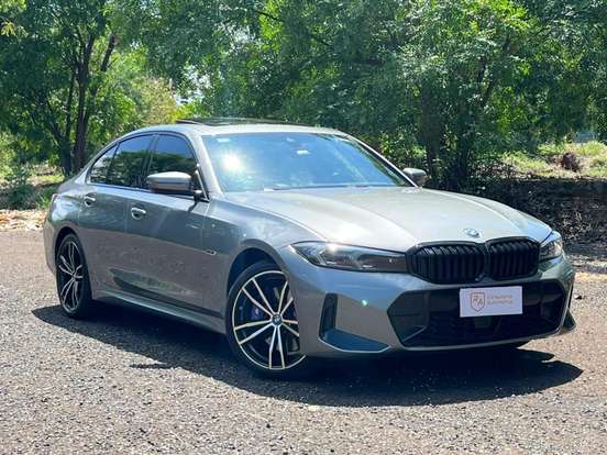 BMW-330e-2022