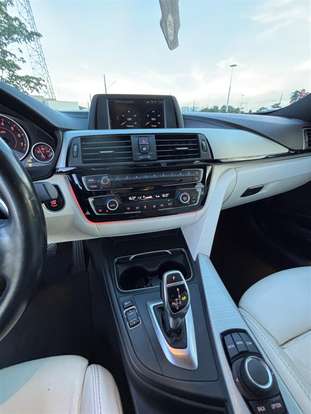 BMW-320i-2018
