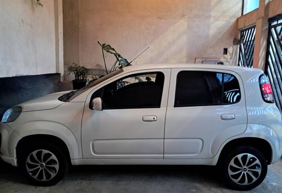 FIAT UNO 1.0 FIREFLY FLEX ATTRACTIVE 4P MANUAL