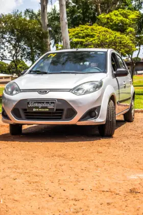 FORD FIESTA 1.0 ROCAM HATCH 8V FLEX 4P MANUAL FORD FIESTA 1.0 ROCAM HATCH 8V FLEX 4P MANUAL