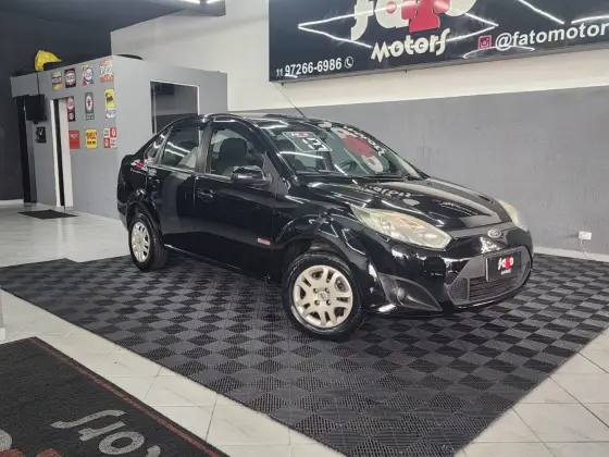 FORD FIESTA 1.6 ROCAM SEDAN 8V FLEX 4P MANUAL