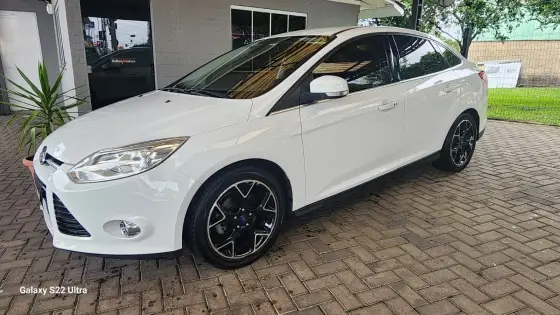 FORD FOCUS 2.0 TITANIUM PLUS SEDAN 16V FLEX 4P POWERSHIFT