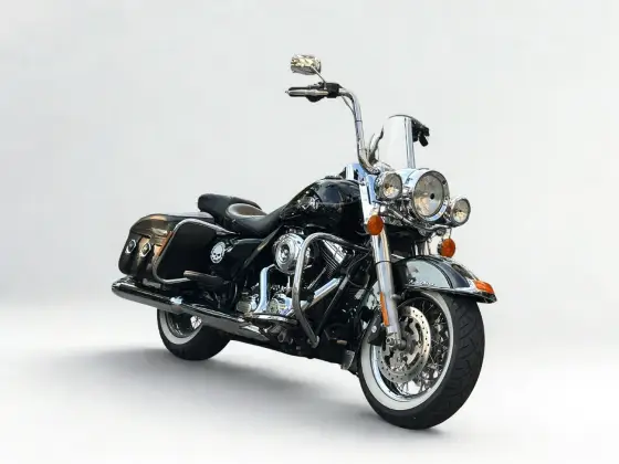 HARLEY-DAVIDSON ROAD KING CLASSIC 