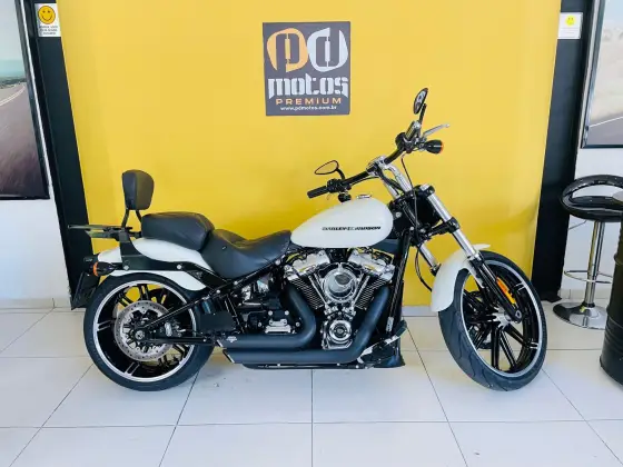 HARLEY-DAVIDSON SOFTAIL BREAKOUT 114 HARLEY-DAVIDSON SOFTAIL BREAKOUT 114