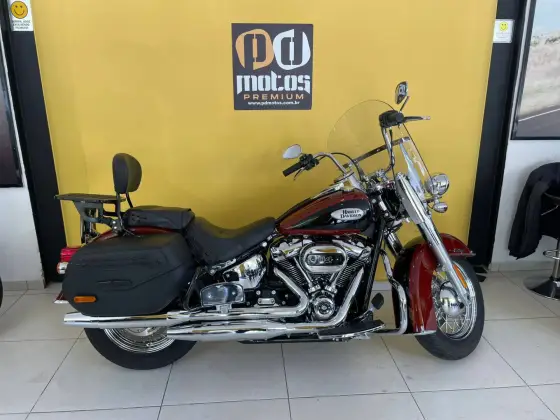 HARLEY-DAVIDSON SOFTAIL HERITAGE CLASSIC 114 