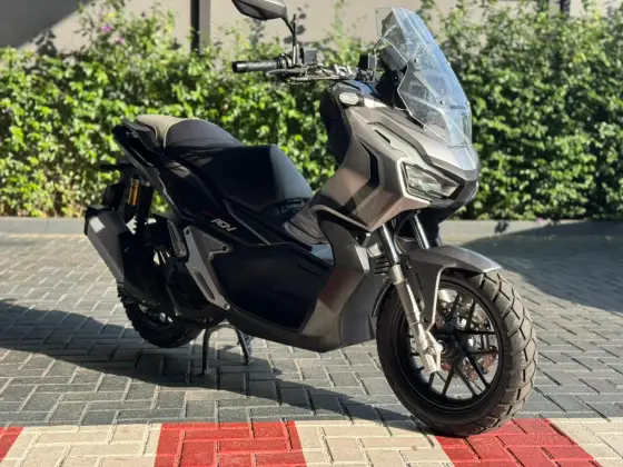 HONDA ADV 