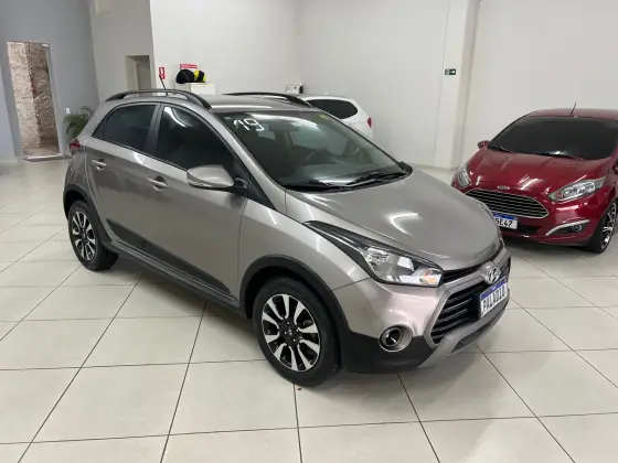HYUNDAI HB20X 1.6 16V STYLE FLEX 4P AUTOMÁTICO HYUNDAI HB20X 1.6 16V STYLE FLEX 4P AUTOMÁTICO