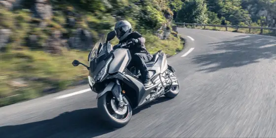 KYMCO AK 550i KYMCO AK 550i