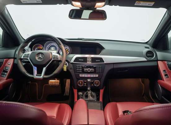 MERCEDES-BENZ-C 63 AMG-6.3 SEDAN V8 GASOLINA 4P AUTOMATICO MERCEDES-BENZ-C 63 AMG-2011