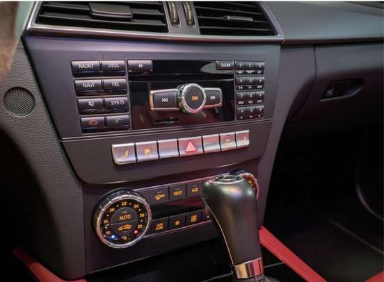 MERCEDES-BENZ-C 63 AMG-2011