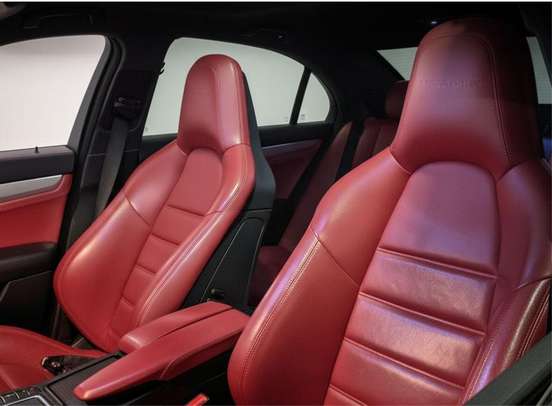 MERCEDES-BENZ-C 63 AMG-6.3 SEDAN V8 GASOLINA 4P AUTOMATICO MERCEDES-BENZ-C 63 AMG-2011