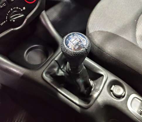 PEUGEOT-207-2014