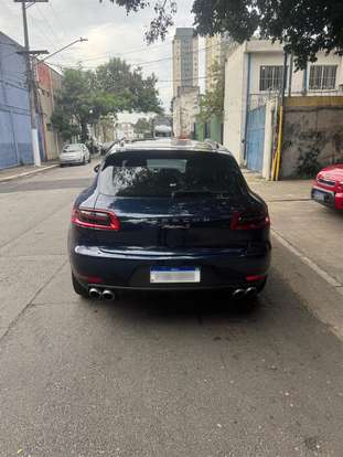 PORSCHE-MACAN-2017