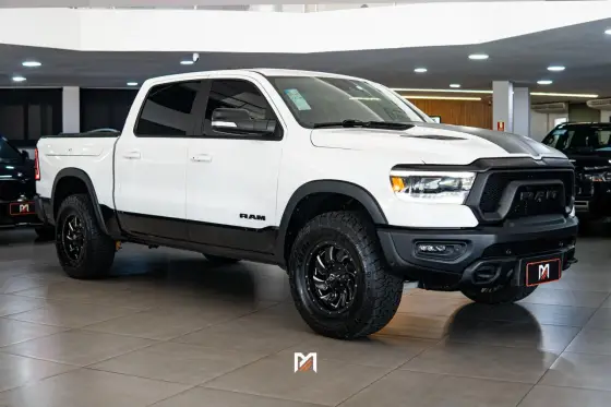 RAM 1500 5.7 V8 GASOLINA REBEL CD 4X4 AUTOMÁTICO