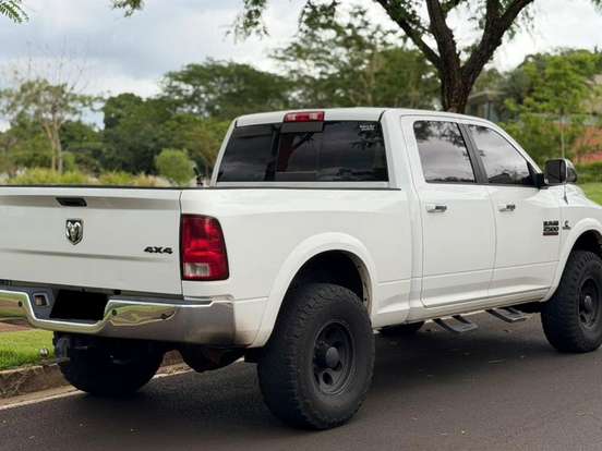 RAM-2500-6.7 LARAMIE 4X4 CD I6 TURBO DIESEL 4P AUTOMÁTICO RAM-2500-2011