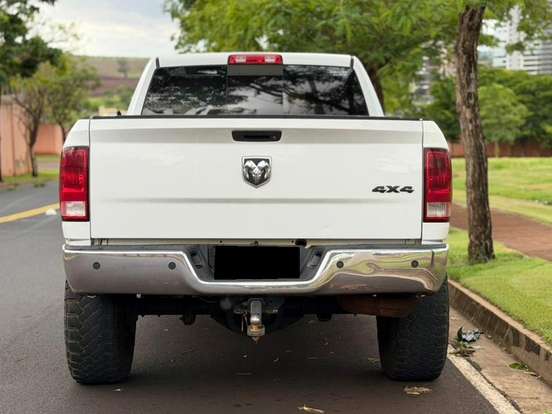 RAM-2500-6.7 LARAMIE 4X4 CD I6 TURBO DIESEL 4P AUTOMÁTICO RAM-2500-2011