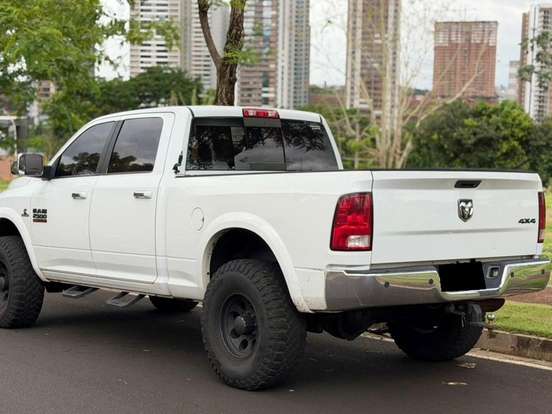 RAM-2500-6.7 LARAMIE 4X4 CD I6 TURBO DIESEL 4P AUTOMÁTICO RAM-2500-2011