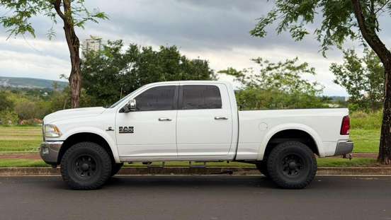 RAM-2500-6.7 LARAMIE 4X4 CD I6 TURBO DIESEL 4P AUTOMÁTICO RAM-2500-2011