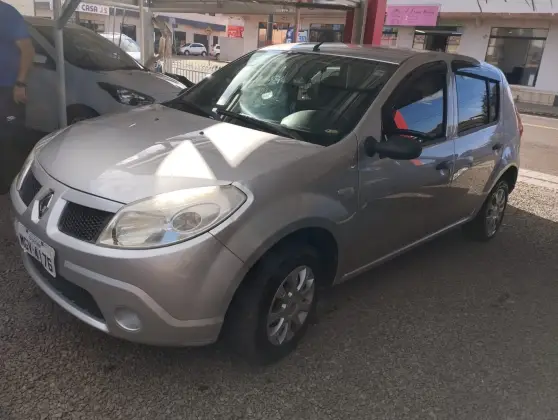 RENAULT SANDERO 1.0 AUTHENTIQUE 16V FLEX 4P MANUAL RENAULT SANDERO 1.0 AUTHENTIQUE 16V FLEX 4P MANUAL