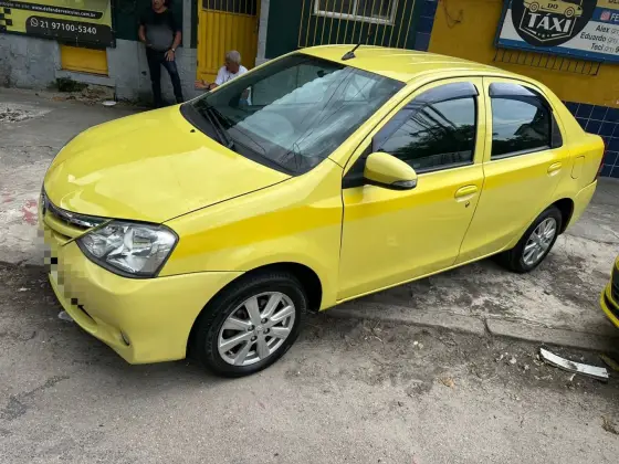 TOYOTA ETIOS 1.5 XLS 16V FLEX 4P AUTOMÁTICO