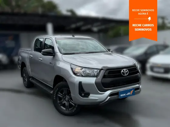 TOYOTA HILUX 2.8 D-4D TURBO DIESEL CD SR 4X4 AUTOMÁTICO