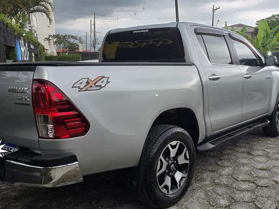 TOYOTA-HILUX-2.8 SRX 4X4 CD 16V DIESEL 4P AUTOMÁTICO TOYOTA-HILUX-2019