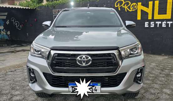TOYOTA-HILUX-2019