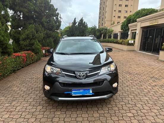 TOYOTA-RAV4-2014