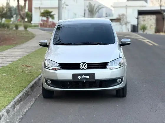 VOLKSWAGEN FOX 1.6 MI HIGHLINE 8V FLEX 4P AUTOMATIZADO VOLKSWAGEN FOX 1.6 MI HIGHLINE 8V FLEX 4P AUTOMATIZADO