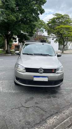 VOLKSWAGEN-FOX-2012