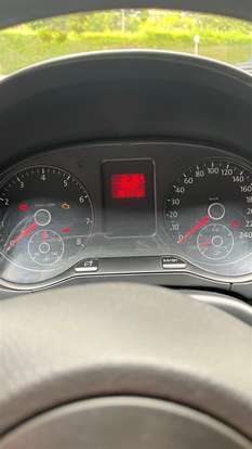 VOLKSWAGEN-FOX-2012