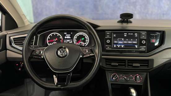 VOLKSWAGEN-VIRTUS-2018