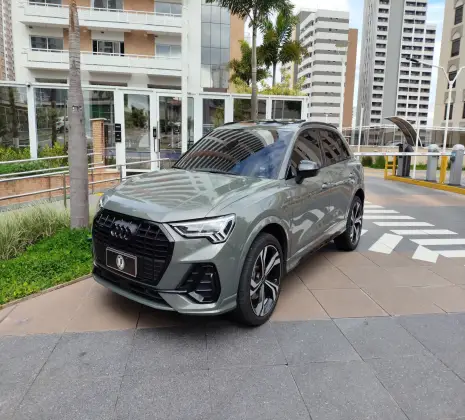 AUDI Q3 2.0 40 TFSI GASOLINA PERFORMANCE BLACK PLUS QUATTRO TIPTRONIC