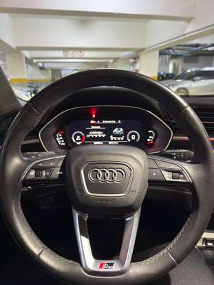 AUDI-Q3-2021